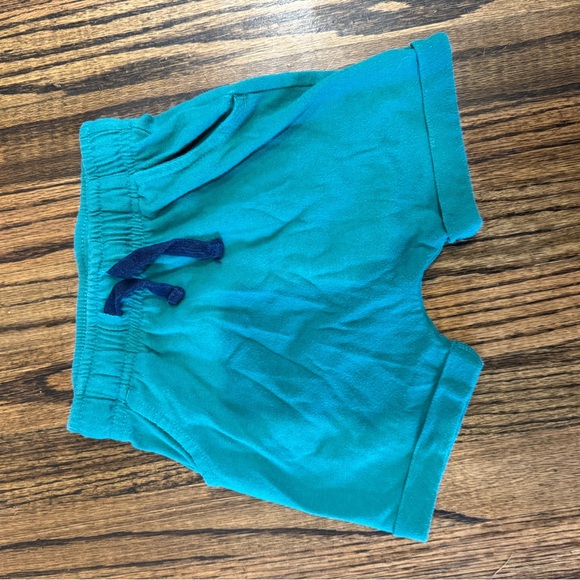 Pair of boys Cat & Jack 2T shorts - Picture 2 of 6